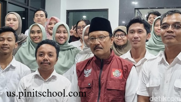 Guru Sekolah Rakyat Mengundurkan Diri
